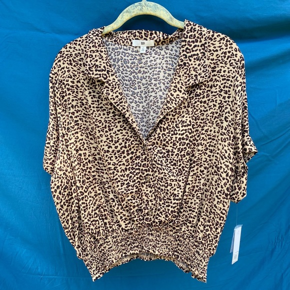 NWT BP. Leopard crop button up blouse size L